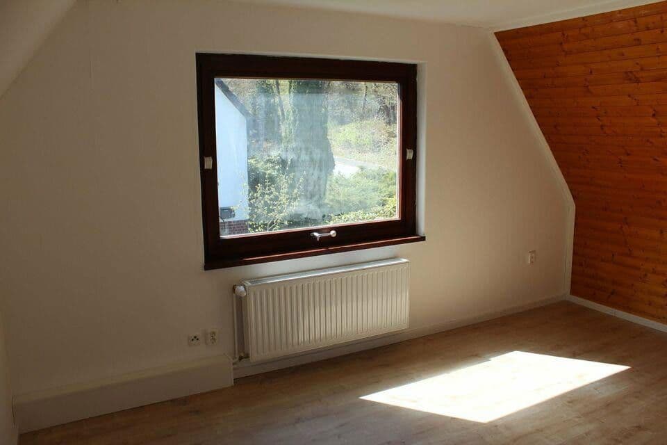 Prodej domu 100 m², pozemek 1.005 m², Neugrabener Bahnhofstr. 127, Hamburg, Hamburg Prodej domu 100 m², pozemek 1.005 m², Neugrabener Bahnhofstr. 127, Hamburg, Hamburg