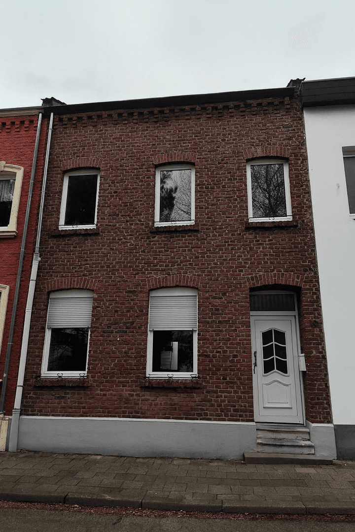 Prodej domu 131 m², pozemek 137 m², Bergerstraße 10, Herzogenrath, Severní Porýní-Vestfálsko Prodej domu 131 m², pozemek 137 m², Bergerstraße 10, Herzogenrath, Severní Porýní-Vestfálsko