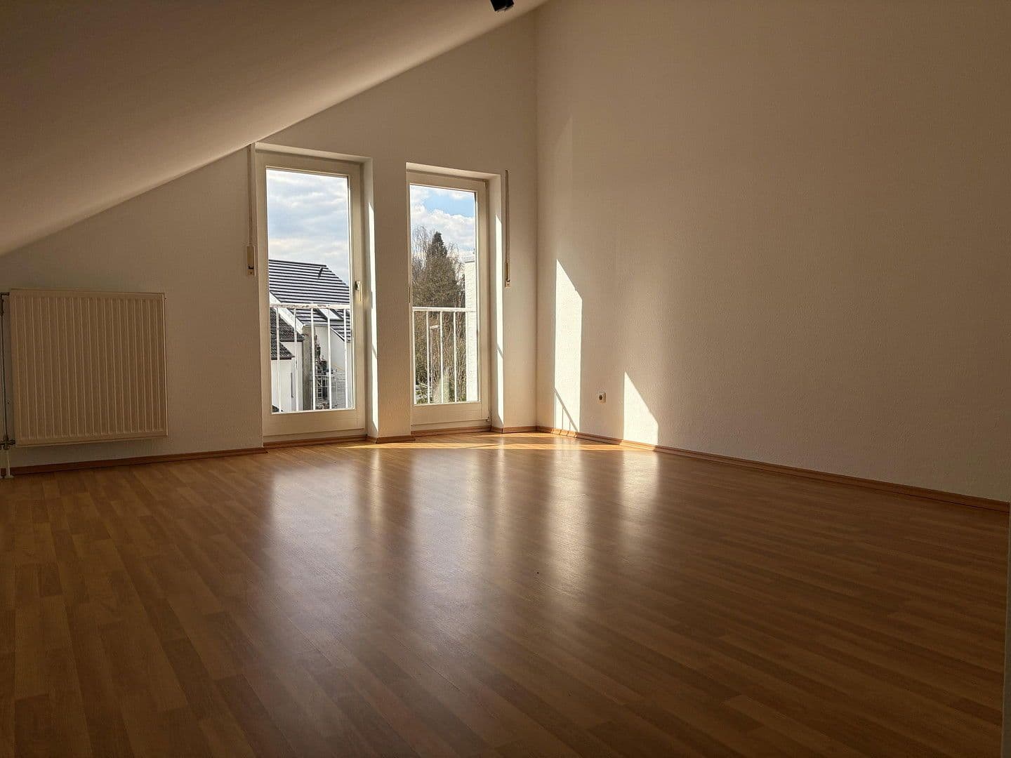 Pronájem domu 230 m², pozemek 250 m², Wiesbaden-Sonnenberg, Hessen Pronájem domu 230 m², pozemek 250 m², Wiesbaden-Sonnenberg, Hessen