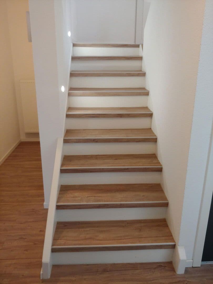 Prodej domu 130 m², pozemek 209 m², Albstadt, Bádensko-Württembersko Prodej domu 130 m², pozemek 209 m², Albstadt, Bádensko-Württembersko