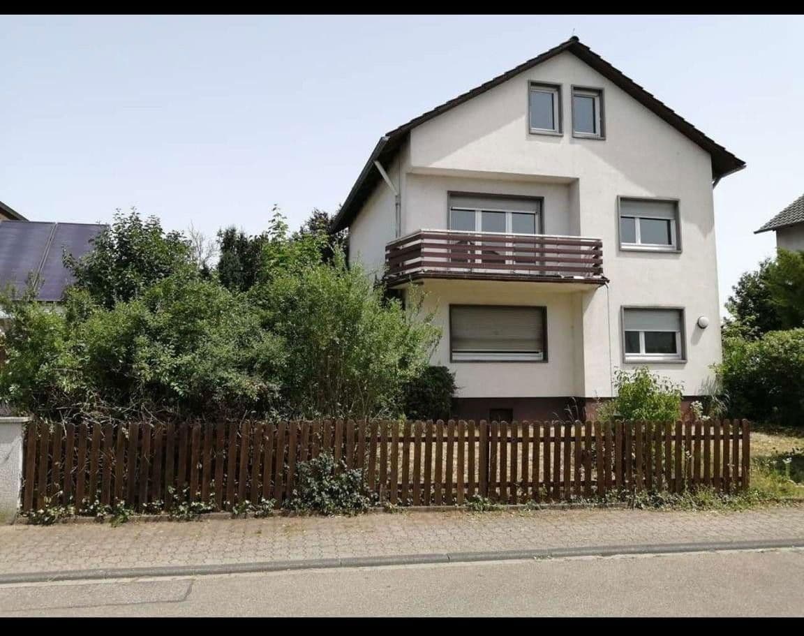 Prodej domu 157 m², pozemek 824 m², Stutensee, Bádensko-Württembersko Prodej domu 157 m², pozemek 824 m², Stutensee, Bádensko-Württembersko