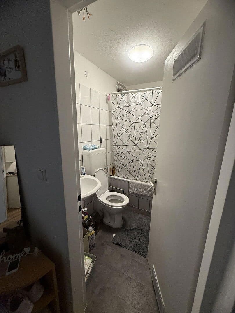 Pronájem bytu 2+1 44 m², St.-Georgen-Steige 17, Pforzheim, Bádensko-Württembersko Pronájem bytu 2+1 44 m², St.-Georgen-Steige 17, Pforzheim, Bádensko-Württembersko