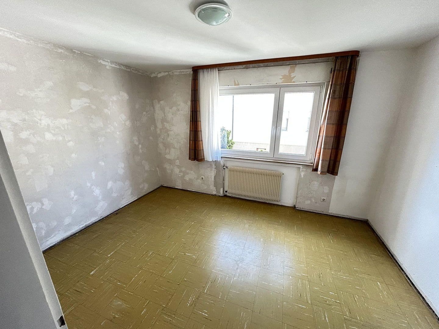 Prodej domu 250 m², pozemek 1.053 m², Ehningen, Bádensko-Württembersko Prodej domu 250 m², pozemek 1.053 m², Ehningen, Bádensko-Württembersko