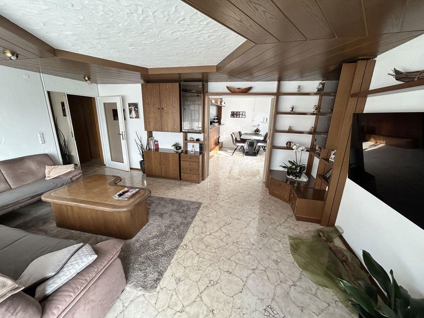 Prodej domu 250 m², pozemek 1.053 m², Ehningen, Bádensko-Württembersko Prodej domu 250 m², pozemek 1.053 m², Ehningen, Bádensko-Württembersko