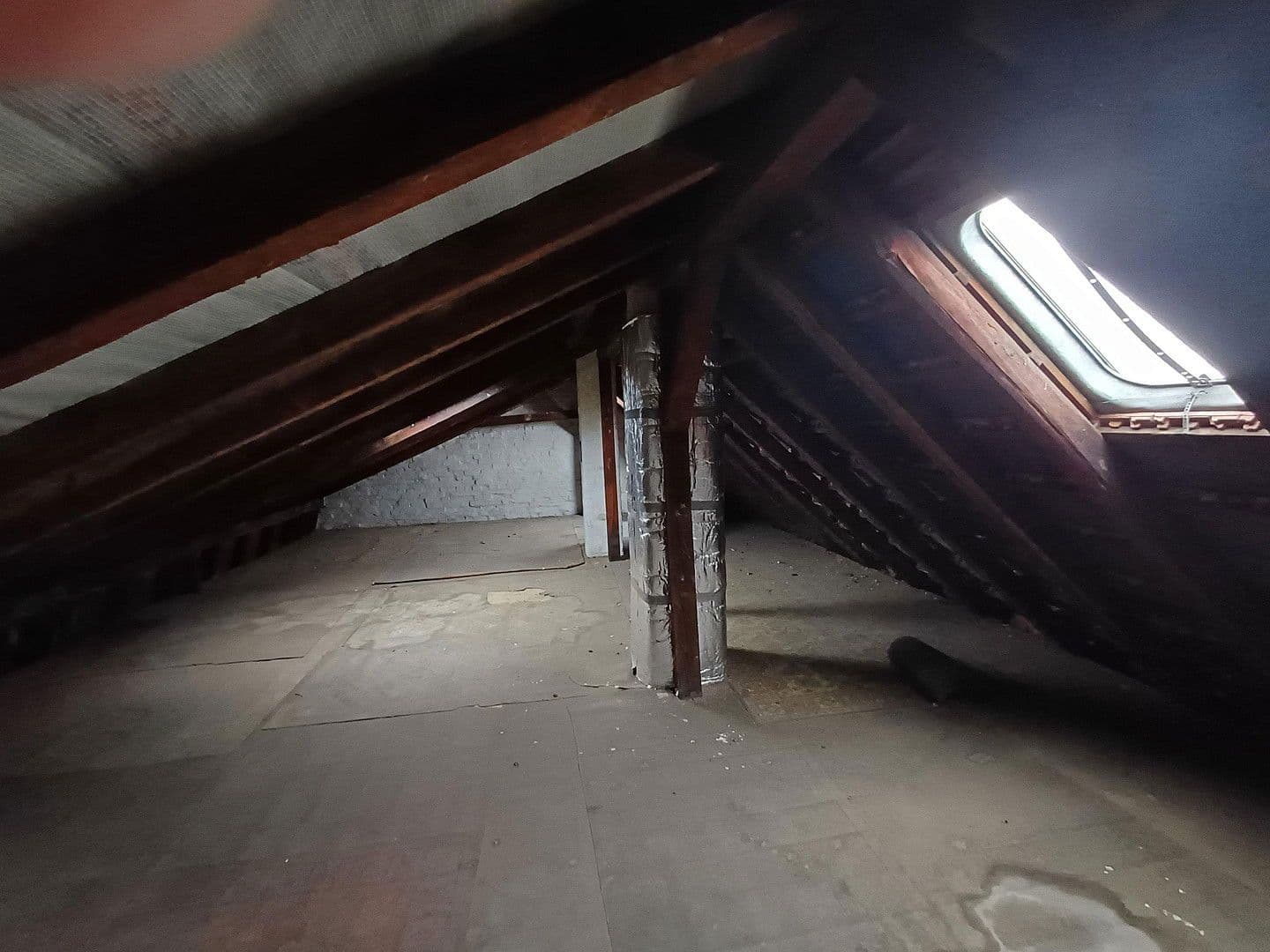 Prodej domu 263 m², pozemek 406 m², Wuppertal, Severní Porýní-Vestfálsko Prodej domu 263 m², pozemek 406 m², Wuppertal, Severní Porýní-Vestfálsko