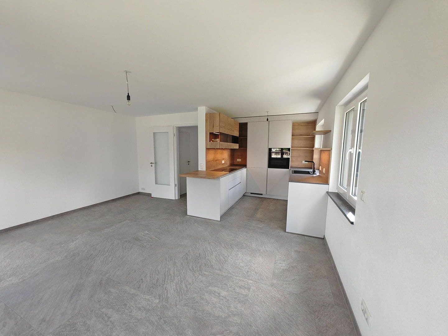 Prodej domu 153 m², pozemek 206 m², Erlenweg, Brunnthal, Bavorsko Prodej domu 153 m², pozemek 206 m², Erlenweg, Brunnthal, Bavorsko