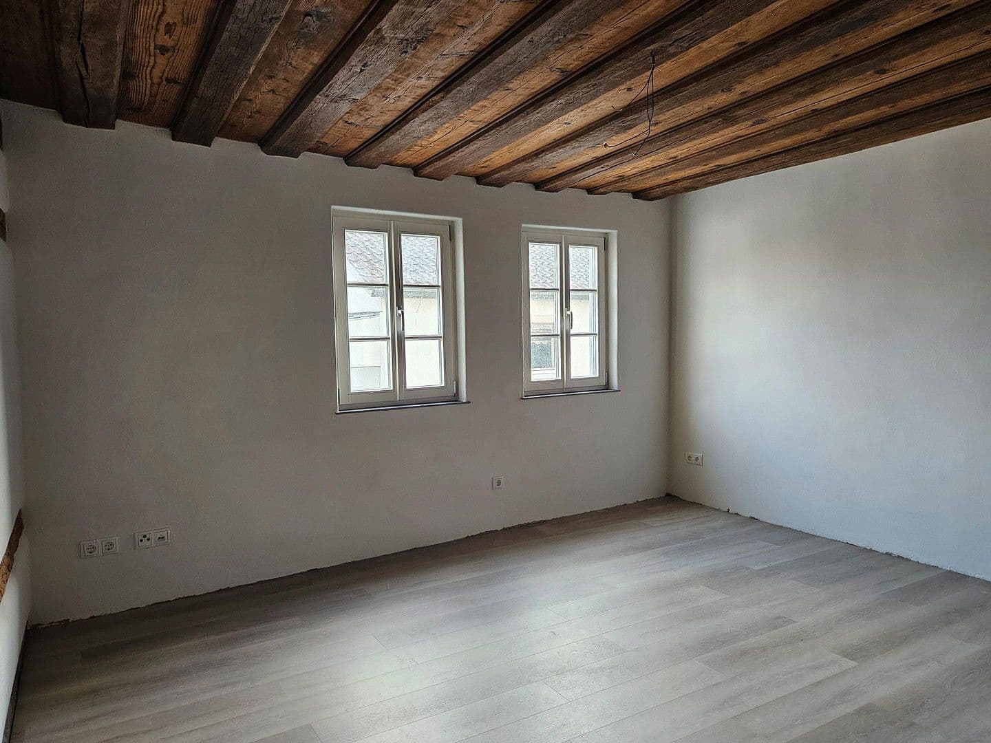 Pronájem bytu 5+1 128 m², Mühlacker, Bádensko-Württembersko Pronájem bytu 5+1 128 m², Mühlacker, Bádensko-Württembersko