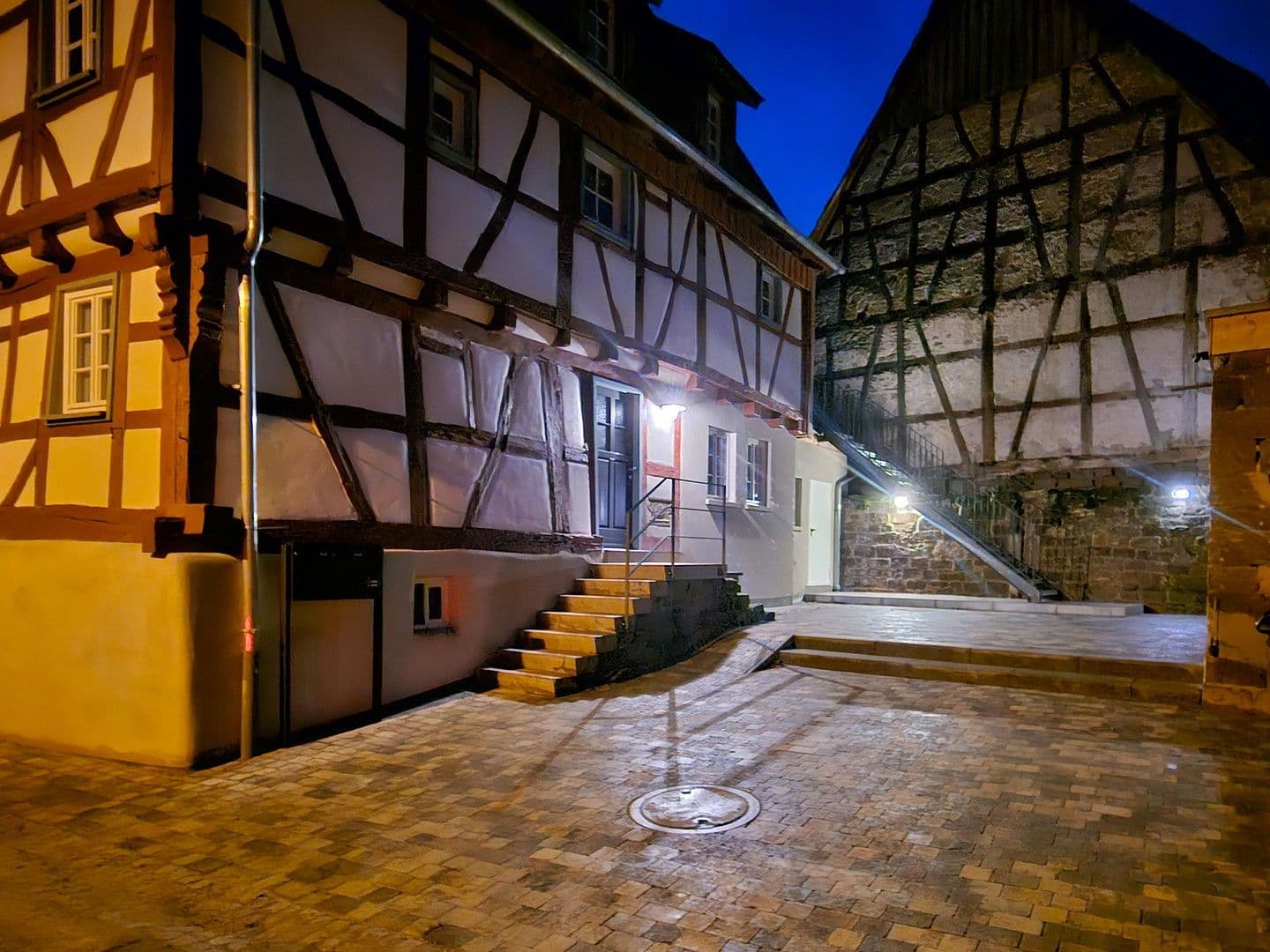 Pronájem bytu 5+1 128 m², Mühlacker, Bádensko-Württembersko Pronájem bytu 5+1 128 m², Mühlacker, Bádensko-Württembersko