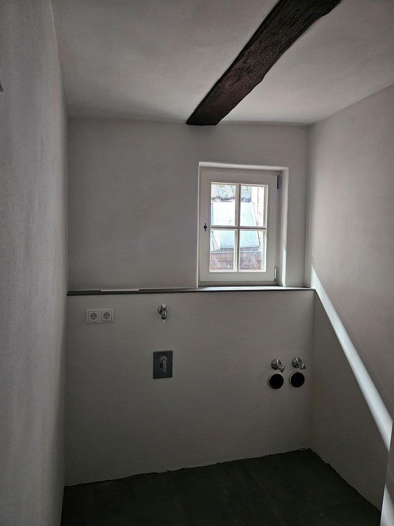 Pronájem bytu 5+1 128 m², Mühlacker, Bádensko-Württembersko Pronájem bytu 5+1 128 m², Mühlacker, Bádensko-Württembersko