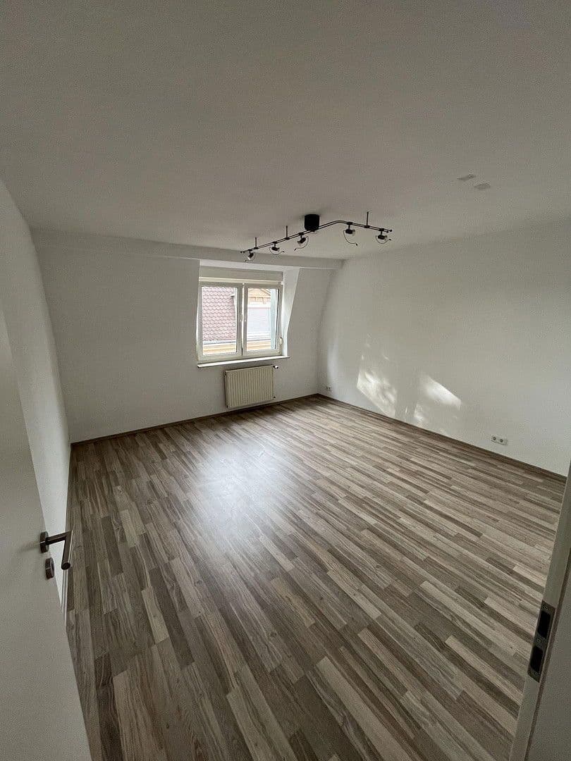 Prodej bytu 4+1 100 m², Brücknerstr. 3, Zirndorf, Bavorsko Prodej bytu 4+1 100 m², Brücknerstr. 3, Zirndorf, Bavorsko