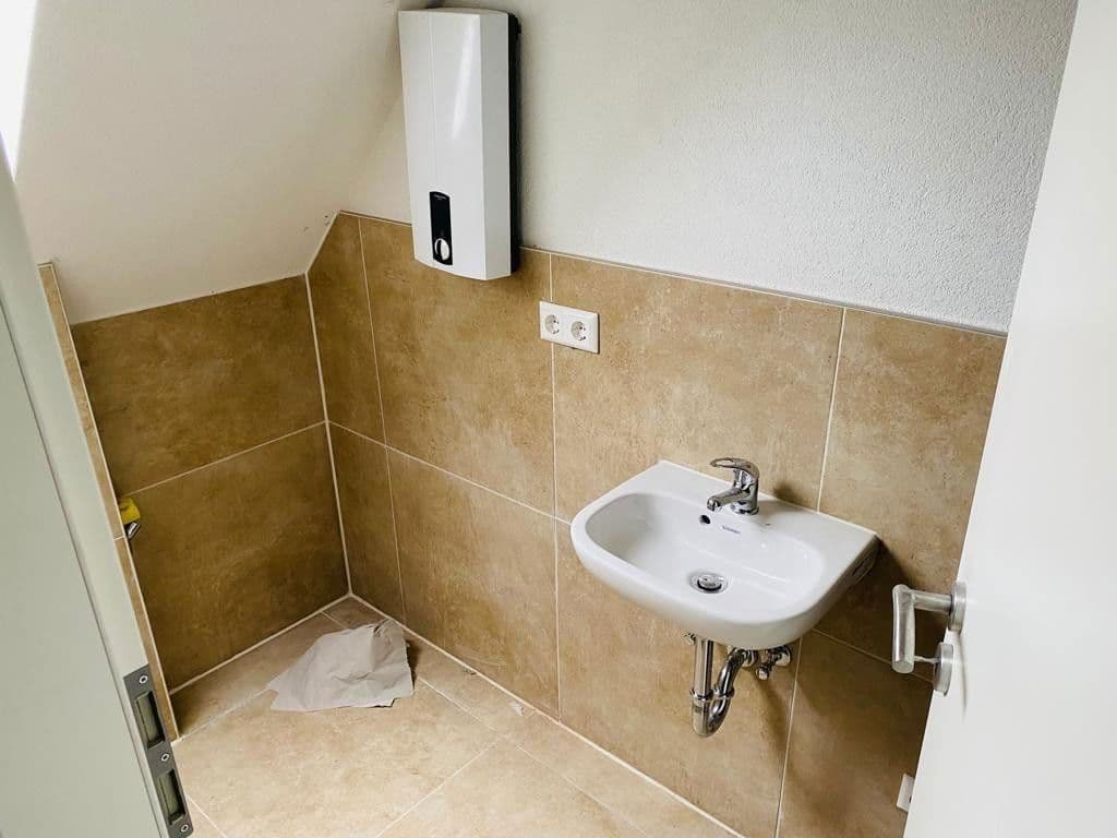 Prodej domu 250 m², pozemek 406 m², Bad Rappenau, Bádensko-Württembersko Prodej domu 250 m², pozemek 406 m², Bad Rappenau, Bádensko-Württembersko