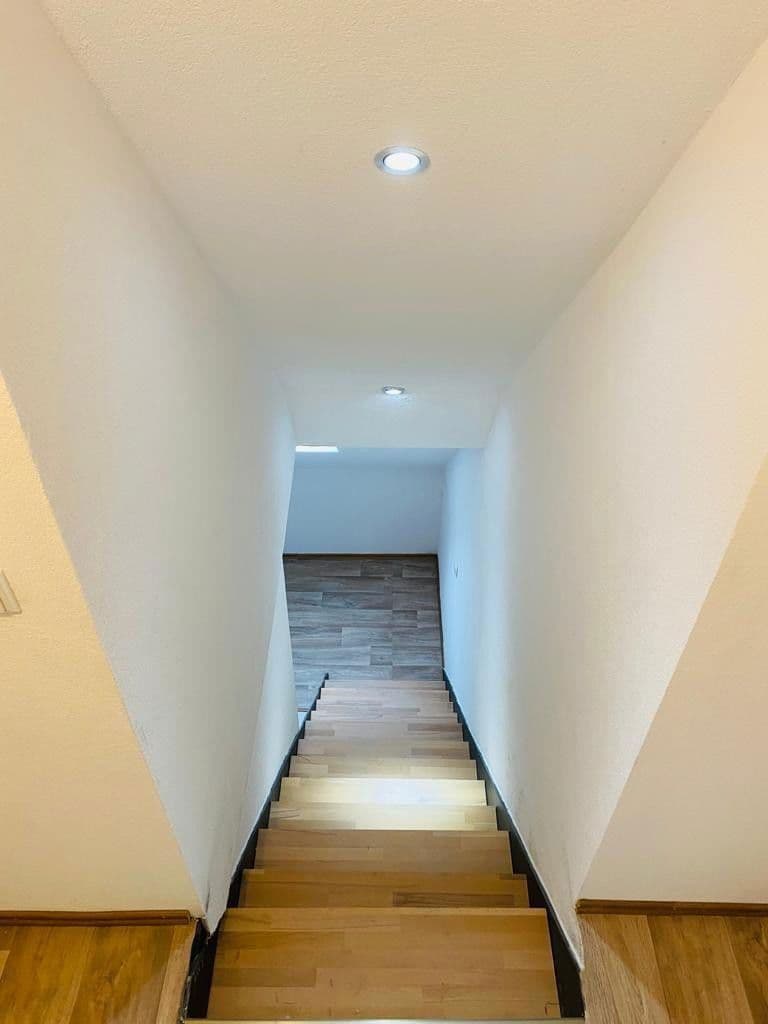 Prodej domu 250 m², pozemek 406 m², Bad Rappenau, Bádensko-Württembersko Prodej domu 250 m², pozemek 406 m², Bad Rappenau, Bádensko-Württembersko