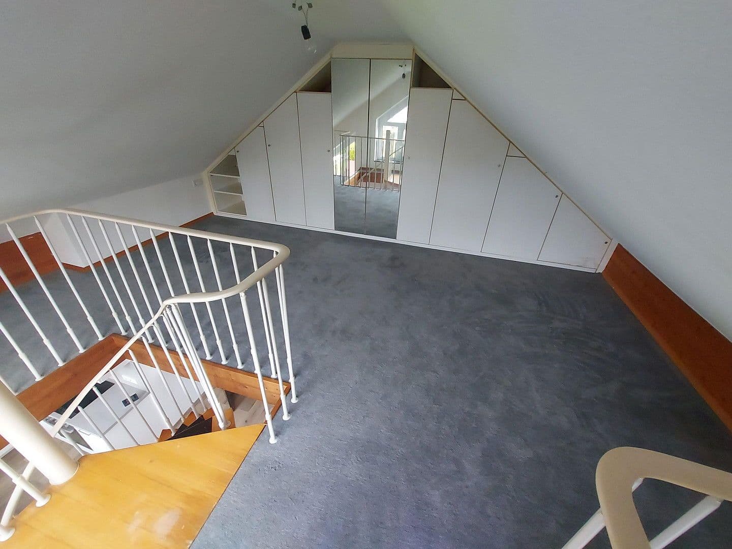 Pronájem bytu 1+1 35 m², Köln, Severní Porýní-Vestfálsko Pronájem bytu 1+1 35 m², Köln, Severní Porýní-Vestfálsko