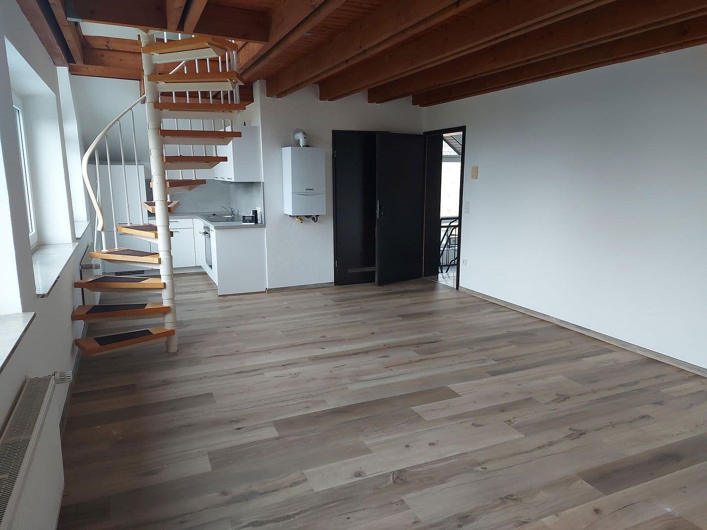 Pronájem bytu 1+1 35 m², Köln, Severní Porýní-Vestfálsko Pronájem bytu 1+1 35 m², Köln, Severní Porýní-Vestfálsko