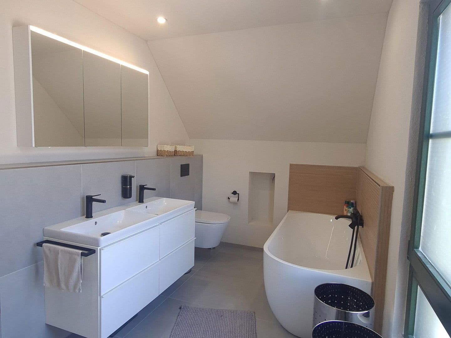 Prodej domu 220 m², pozemek 530 m², Gönnersdorf, Porýní-Falc Prodej domu 220 m², pozemek 530 m², Gönnersdorf, Porýní-Falc