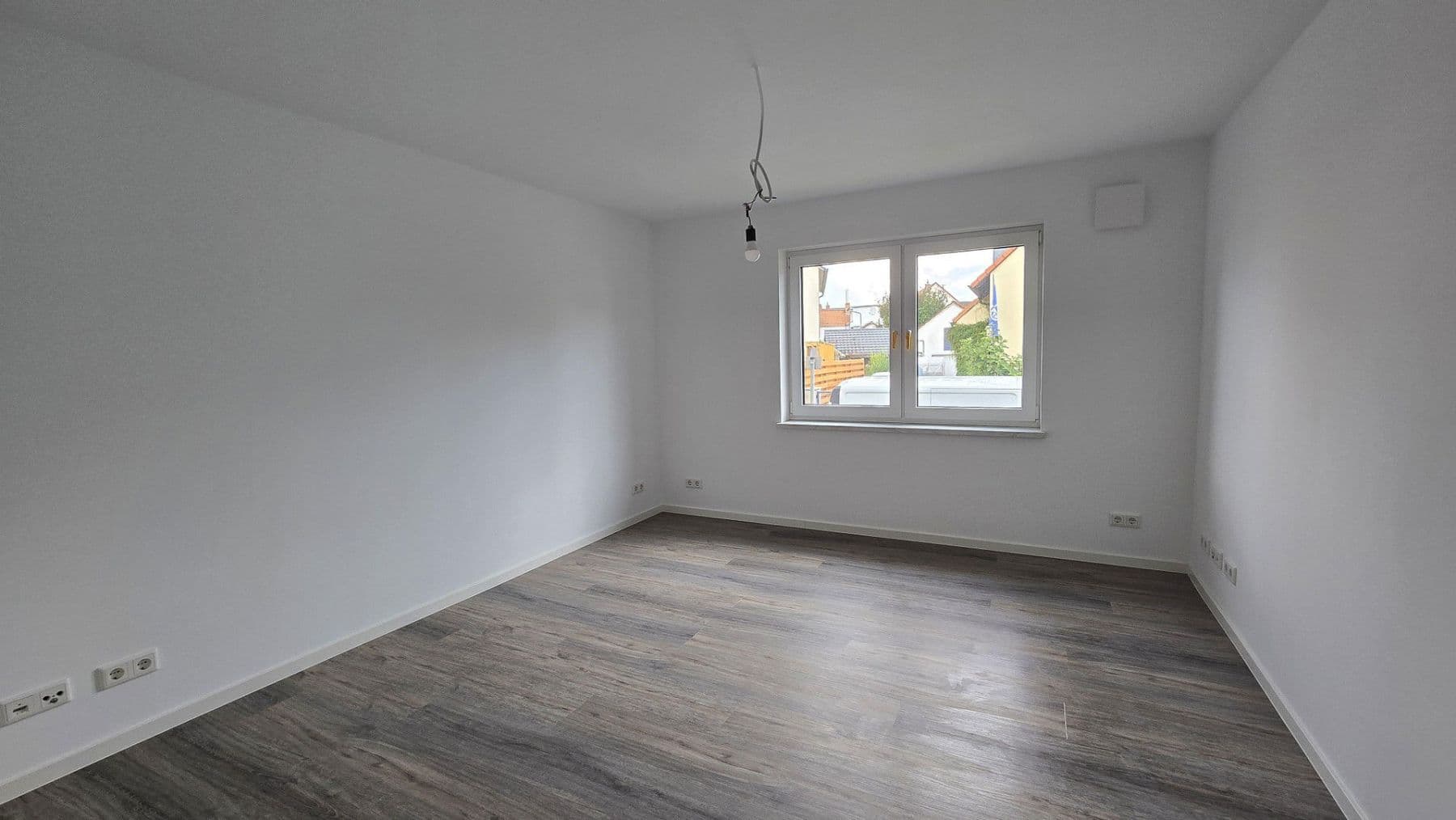 Pronájem domu 80 m², pozemek 370 m², Römerberg, Porýní-Falc Pronájem domu 80 m², pozemek 370 m², Römerberg, Porýní-Falc