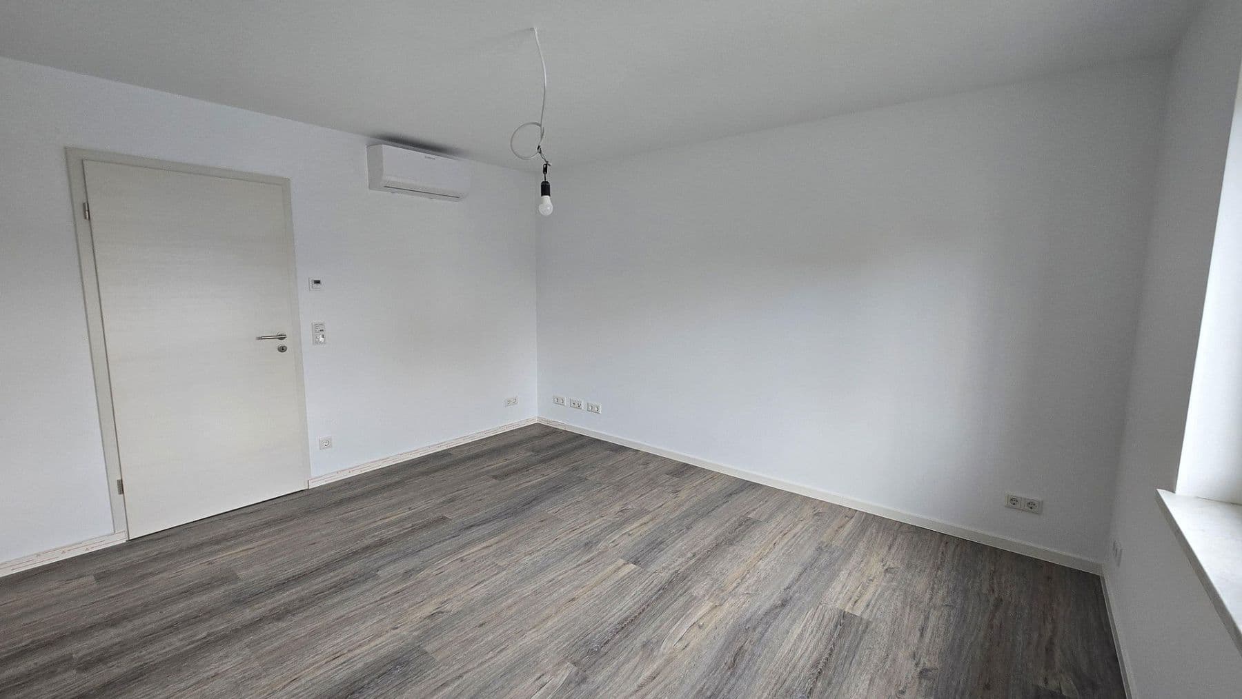 Pronájem domu 80 m², pozemek 370 m², Römerberg, Porýní-Falc Pronájem domu 80 m², pozemek 370 m², Römerberg, Porýní-Falc