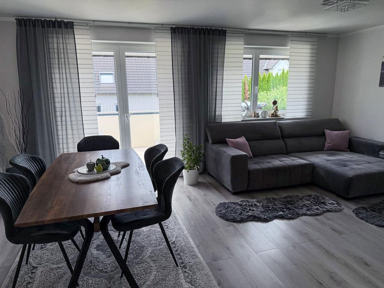 Prodej domu 168 m², pozemek 334 m², Bielefeld, Severní Porýní-Vestfálsko Prodej domu 168 m², pozemek 334 m², Bielefeld, Severní Porýní-Vestfálsko