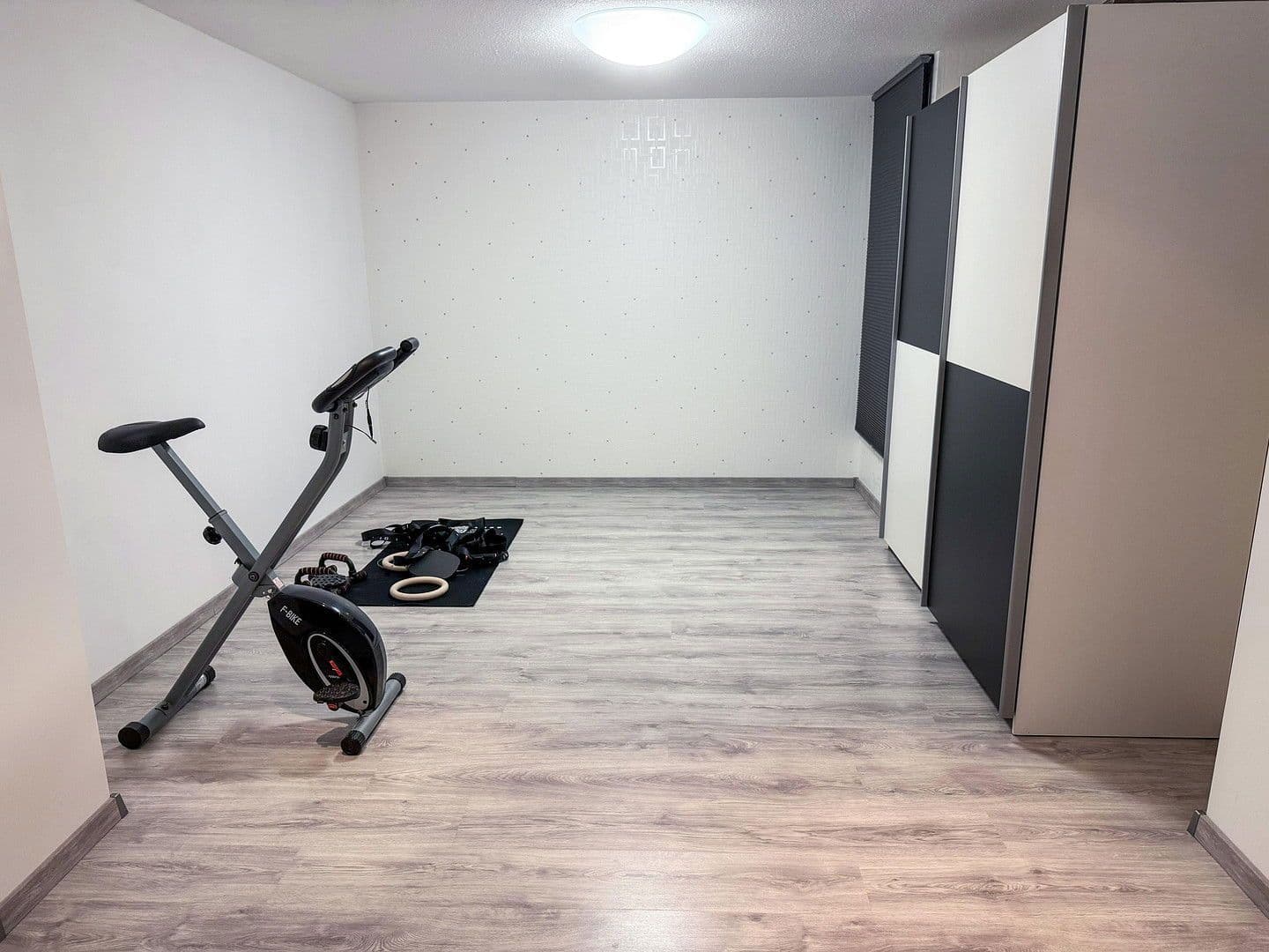 Prodej domu 168 m², pozemek 334 m², Bielefeld, Severní Porýní-Vestfálsko Prodej domu 168 m², pozemek 334 m², Bielefeld, Severní Porýní-Vestfálsko