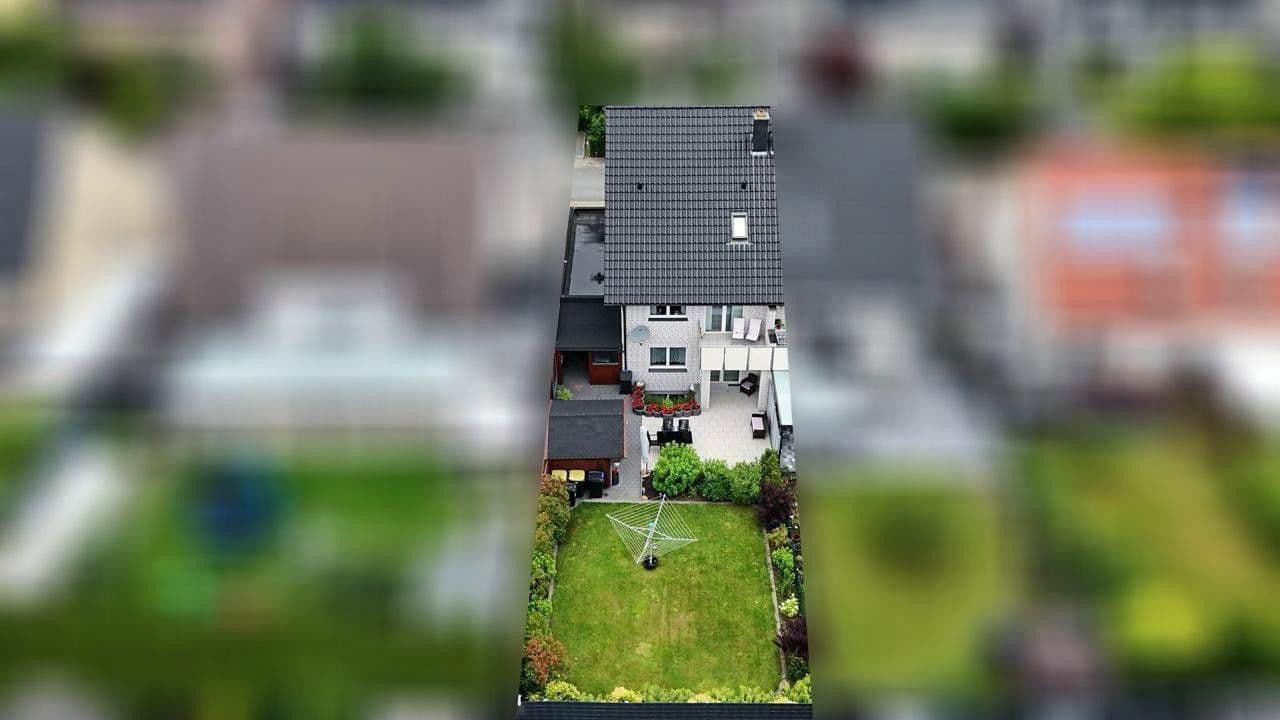 Prodej domu 168 m², pozemek 334 m², Bielefeld, Severní Porýní-Vestfálsko Prodej domu 168 m², pozemek 334 m², Bielefeld, Severní Porýní-Vestfálsko