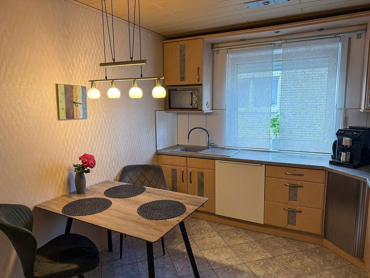 Prodej domu 168 m², pozemek 334 m², Bielefeld, Severní Porýní-Vestfálsko Prodej domu 168 m², pozemek 334 m², Bielefeld, Severní Porýní-Vestfálsko