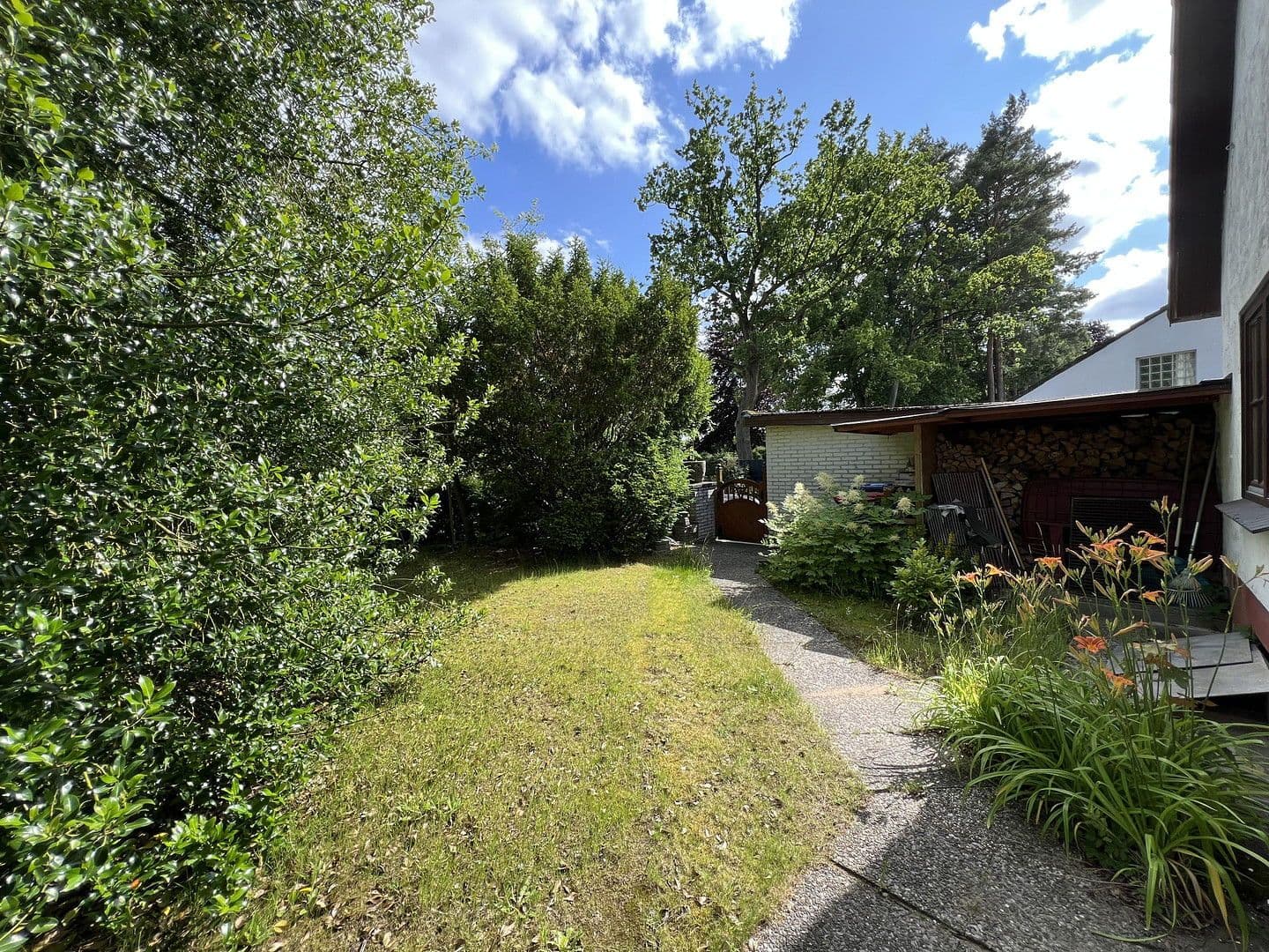 Prodej domu 135 m², pozemek 884 m², Hamburg, Hamburg Prodej domu 135 m², pozemek 884 m², Hamburg, Hamburg