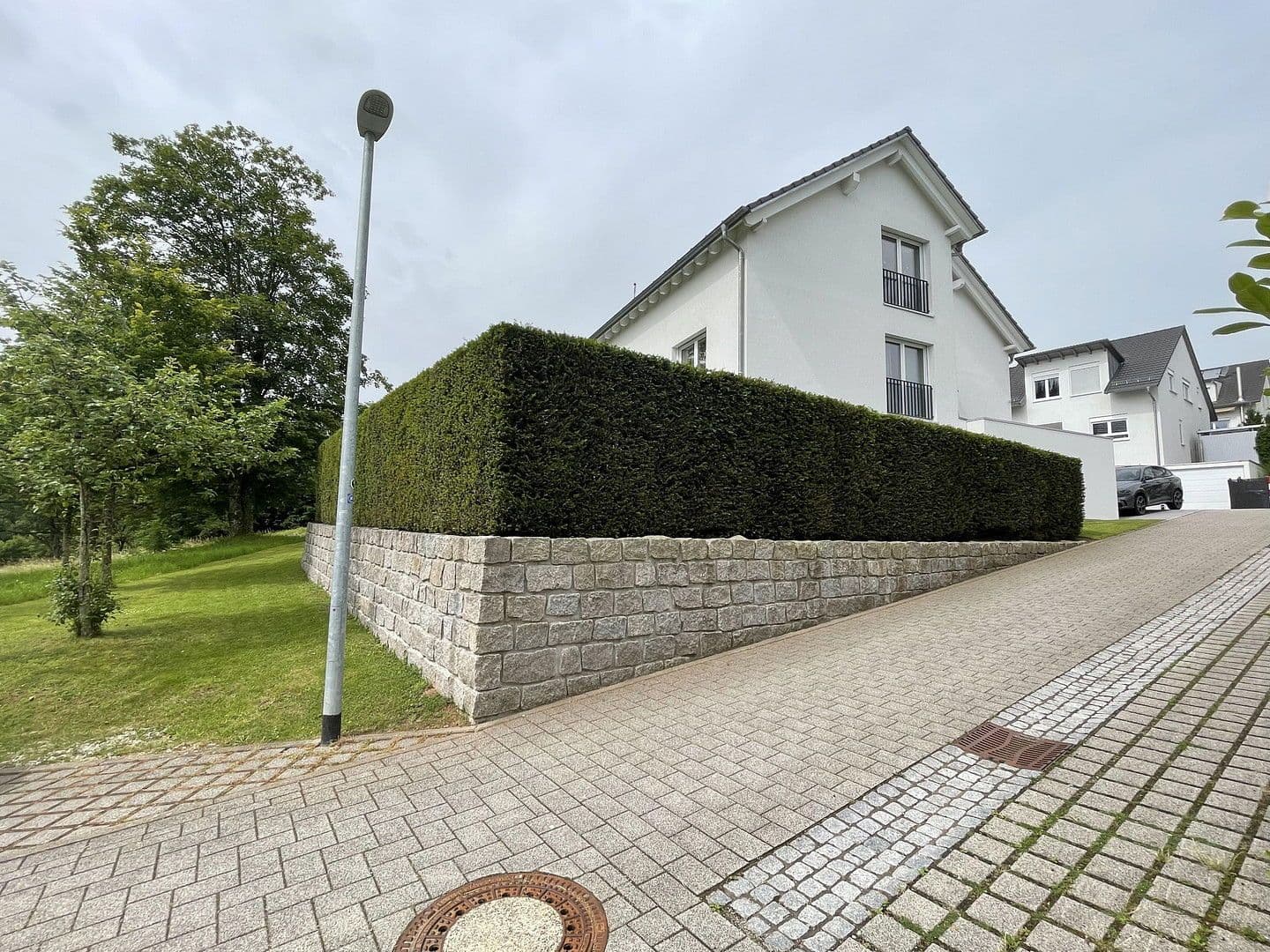 Prodej domu 253 m², pozemek 327 m², Baden-Baden, Bádensko-Württembersko Prodej domu 253 m², pozemek 327 m², Baden-Baden, Bádensko-Württembersko