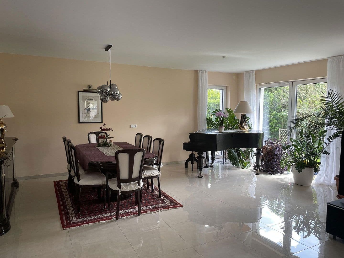 Prodej domu 292 m², pozemek 503 m², Peine, Dolní Sasko Prodej domu 292 m², pozemek 503 m², Peine, Dolní Sasko