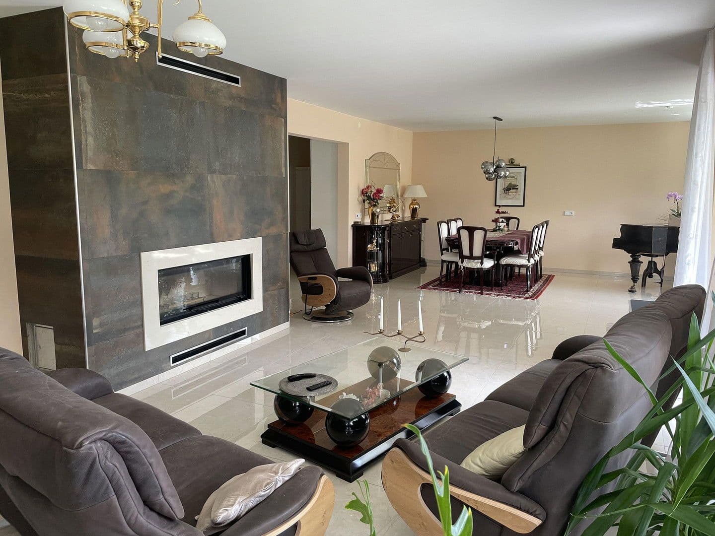 Prodej domu 292 m², pozemek 503 m², Peine, Dolní Sasko Prodej domu 292 m², pozemek 503 m², Peine, Dolní Sasko