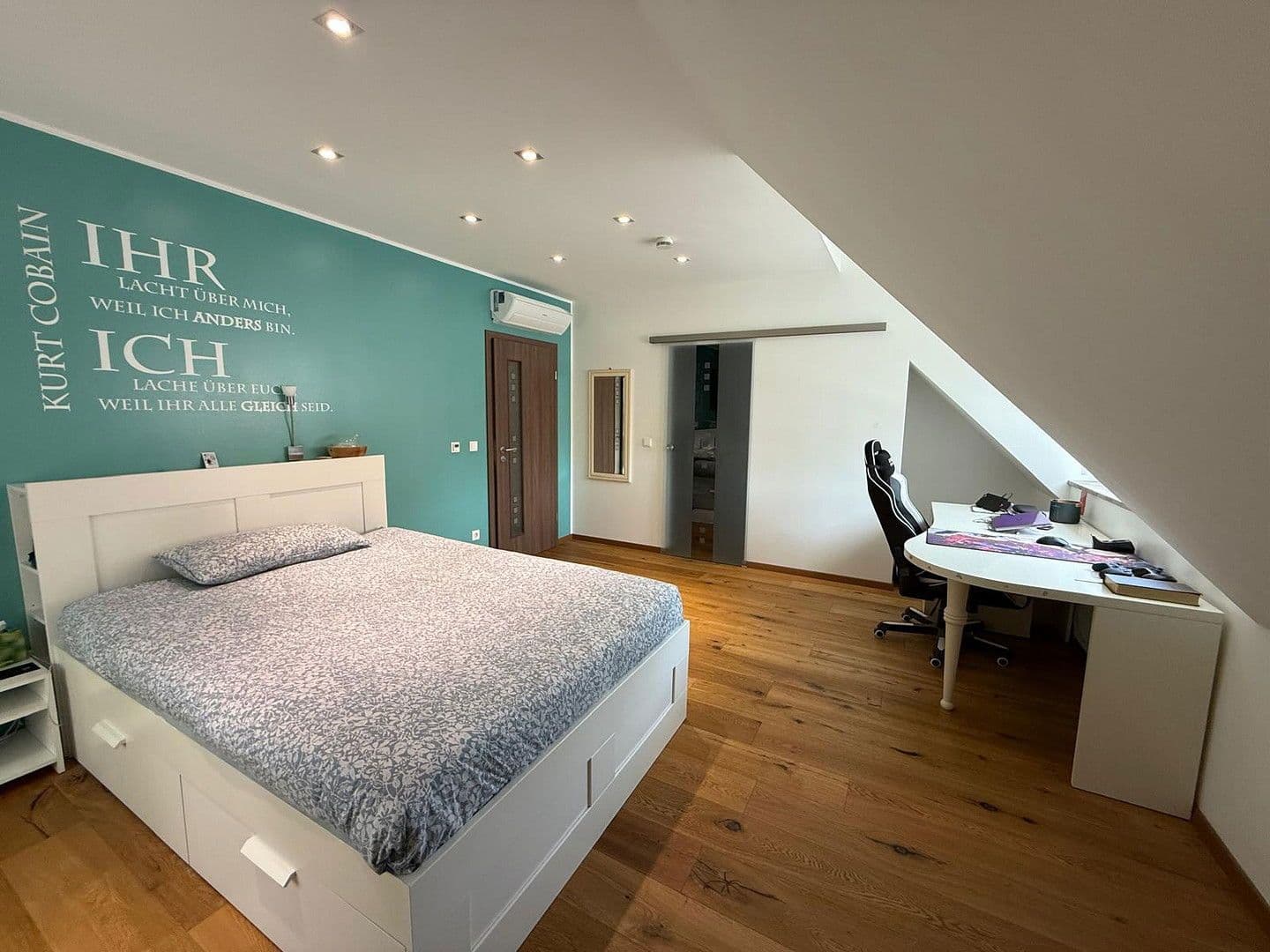 Prodej domu 263 m², pozemek 880 m², Schwabach, Bavorsko Prodej domu 263 m², pozemek 880 m², Schwabach, Bavorsko