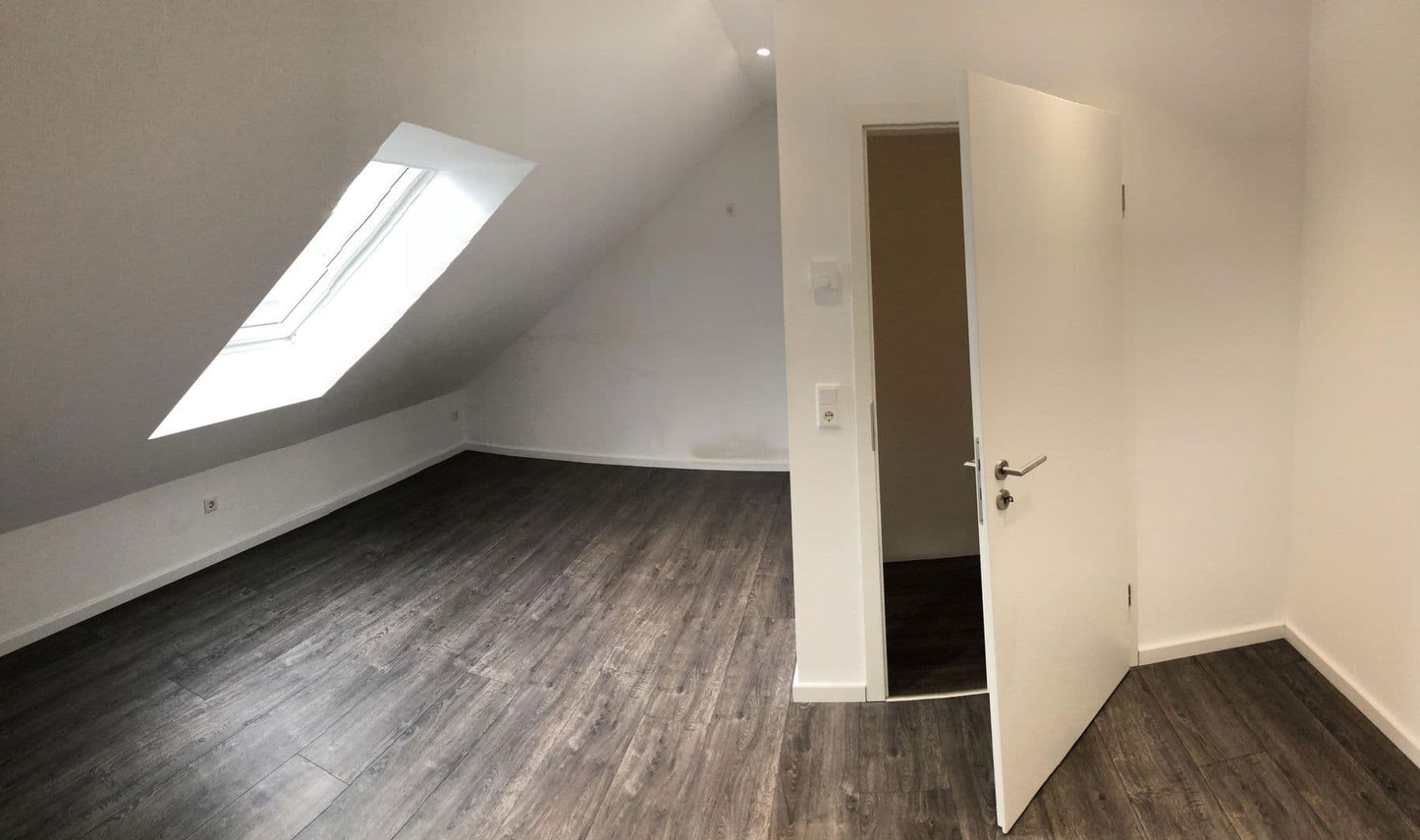 Pronájem domu 145 m², pozemek 142 m², Albert-Schweitzer-Straße 23e, Grünstadt, Porýní-Falc Pronájem domu 145 m², pozemek 142 m², Albert-Schweitzer-Straße 23e, Grünstadt, Porýní-Falc