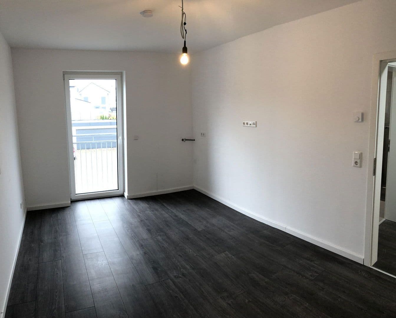 Pronájem domu 145 m², pozemek 142 m², Albert-Schweitzer-Straße 23e, Grünstadt, Porýní-Falc Pronájem domu 145 m², pozemek 142 m², Albert-Schweitzer-Straße 23e, Grünstadt, Porýní-Falc