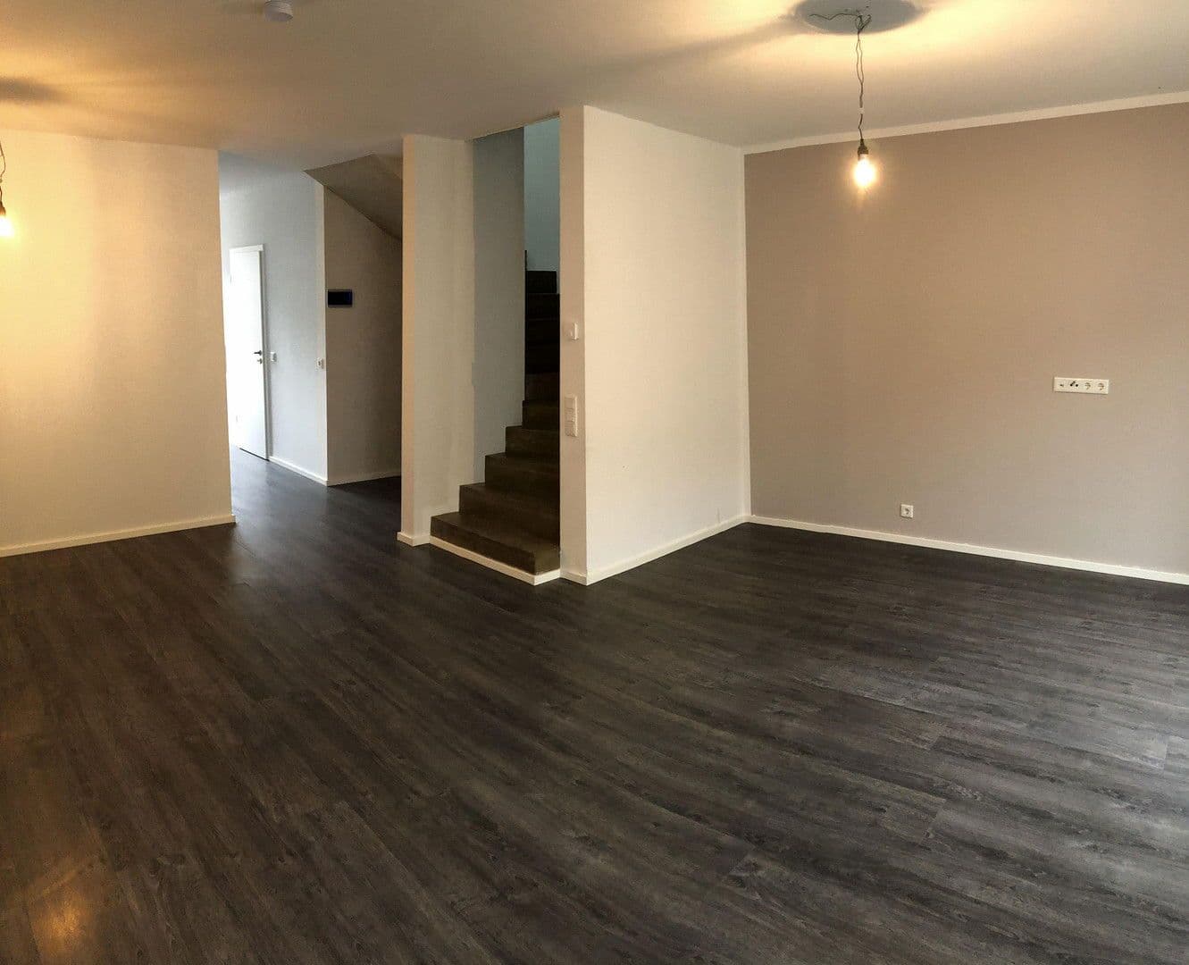 Pronájem domu 145 m², pozemek 142 m², Albert-Schweitzer-Straße 23e, Grünstadt, Porýní-Falc Pronájem domu 145 m², pozemek 142 m², Albert-Schweitzer-Straße 23e, Grünstadt, Porýní-Falc