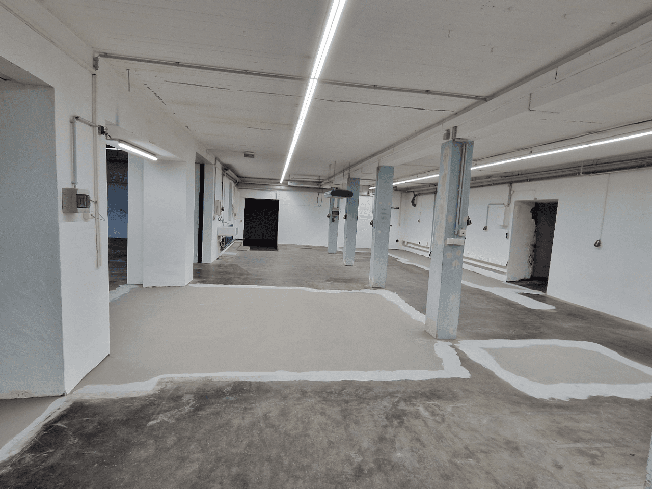 Prodej nebytového prostoru 1.213 m², Schleifweg 1b, Uttenreuth, Bavorsko Prodej nebytového prostoru 1.213 m², Schleifweg 1b, Uttenreuth, Bavorsko