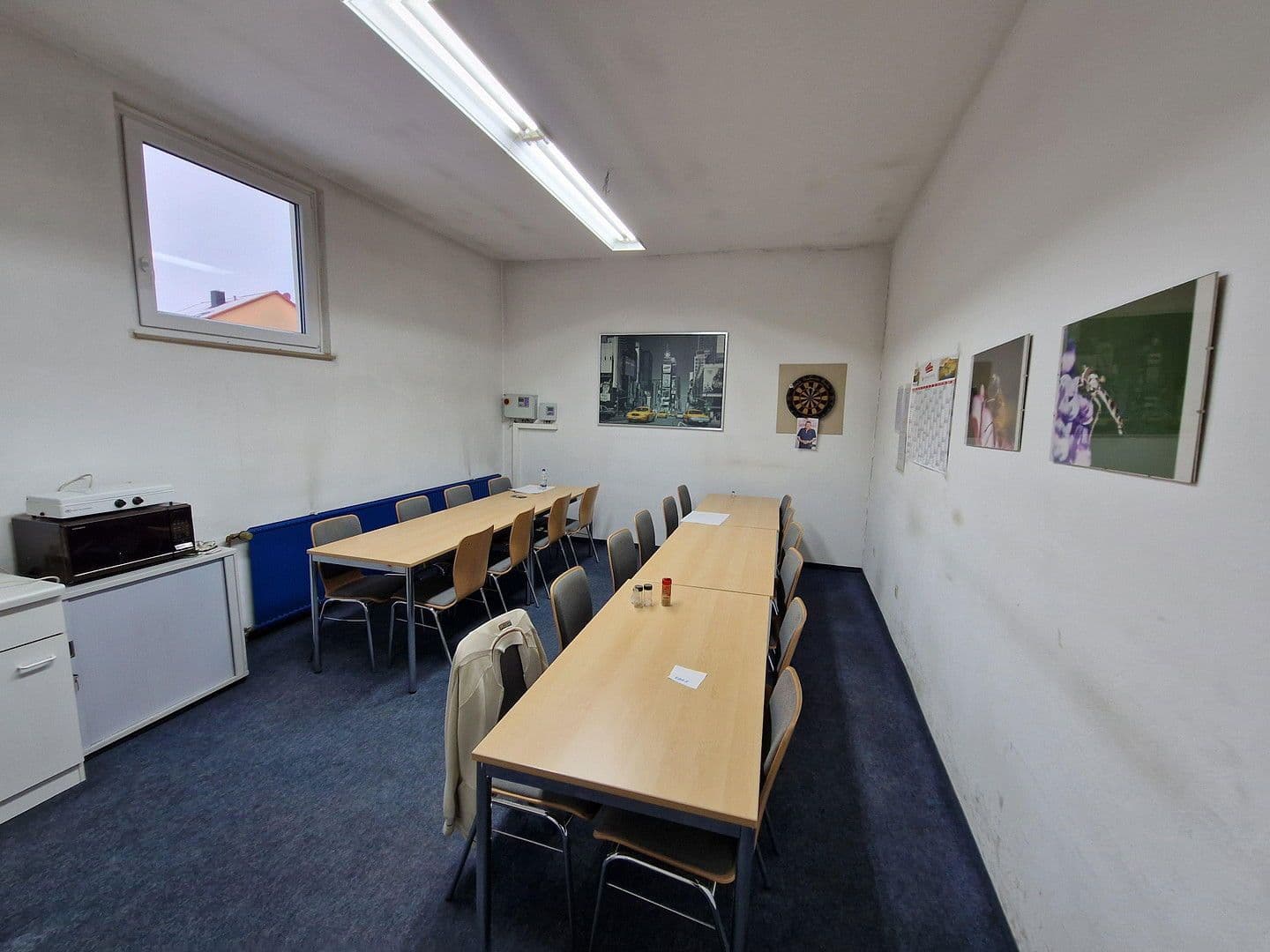 Prodej nebytového prostoru 1.213 m², Schleifweg 1b, Uttenreuth, Bavorsko Prodej nebytového prostoru 1.213 m², Schleifweg 1b, Uttenreuth, Bavorsko