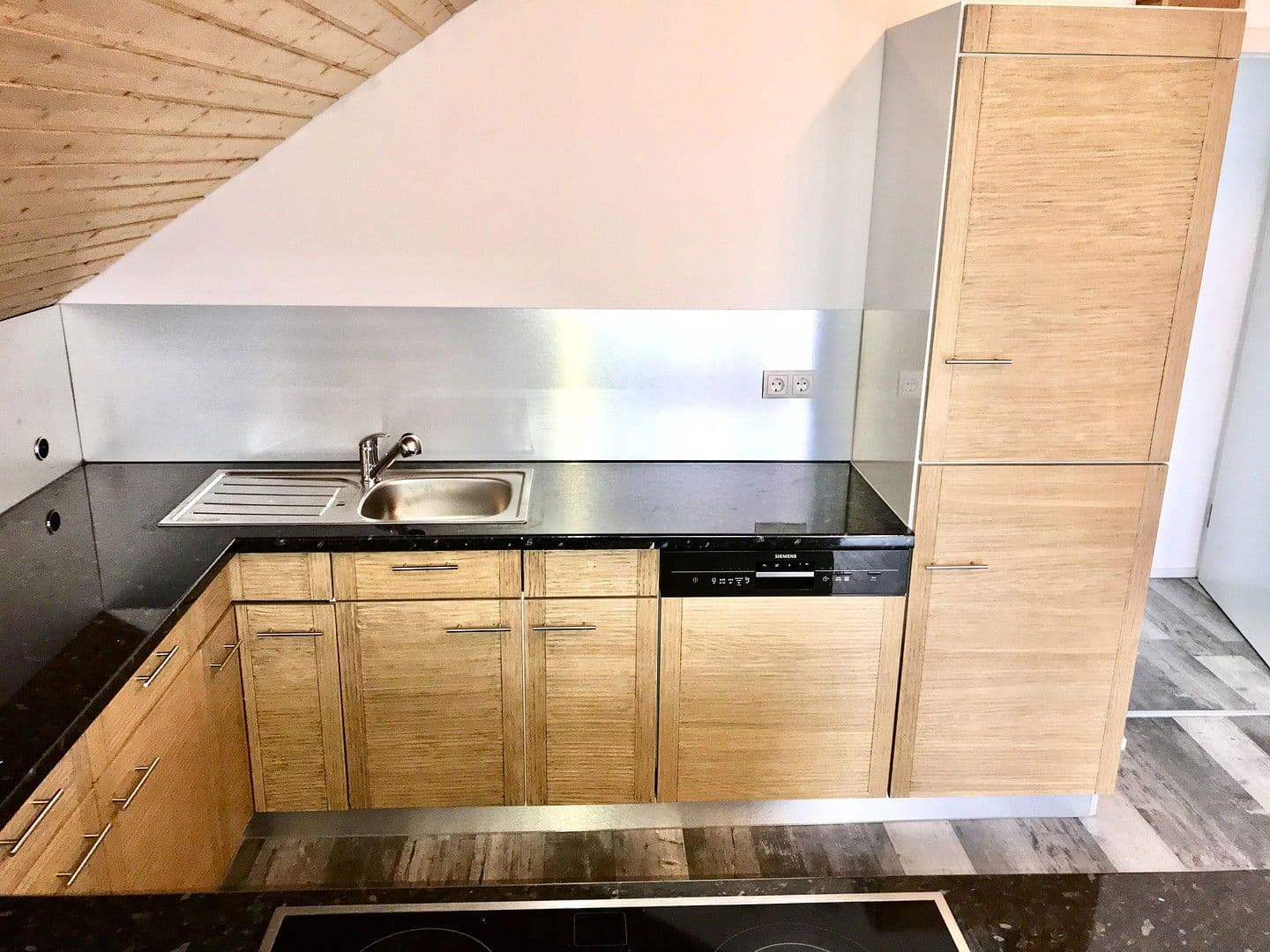 Pronájem bytu 3+1 60 m², Albstadt, Bádensko-Württembersko Pronájem bytu 3+1 60 m², Albstadt, Bádensko-Württembersko