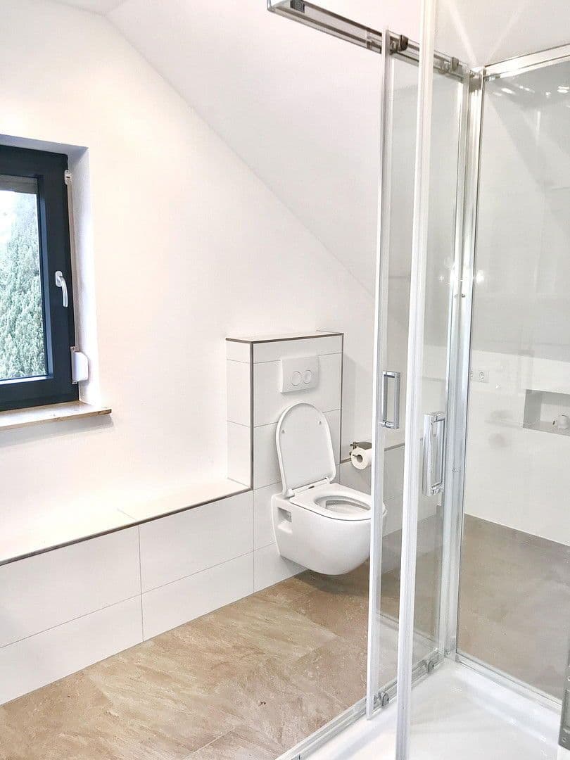 Pronájem bytu 3+1 60 m², Albstadt, Bádensko-Württembersko Pronájem bytu 3+1 60 m², Albstadt, Bádensko-Württembersko