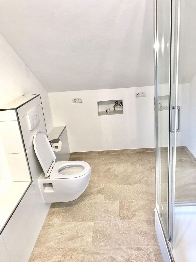 Pronájem bytu 3+1 60 m², Albstadt, Bádensko-Württembersko Pronájem bytu 3+1 60 m², Albstadt, Bádensko-Württembersko