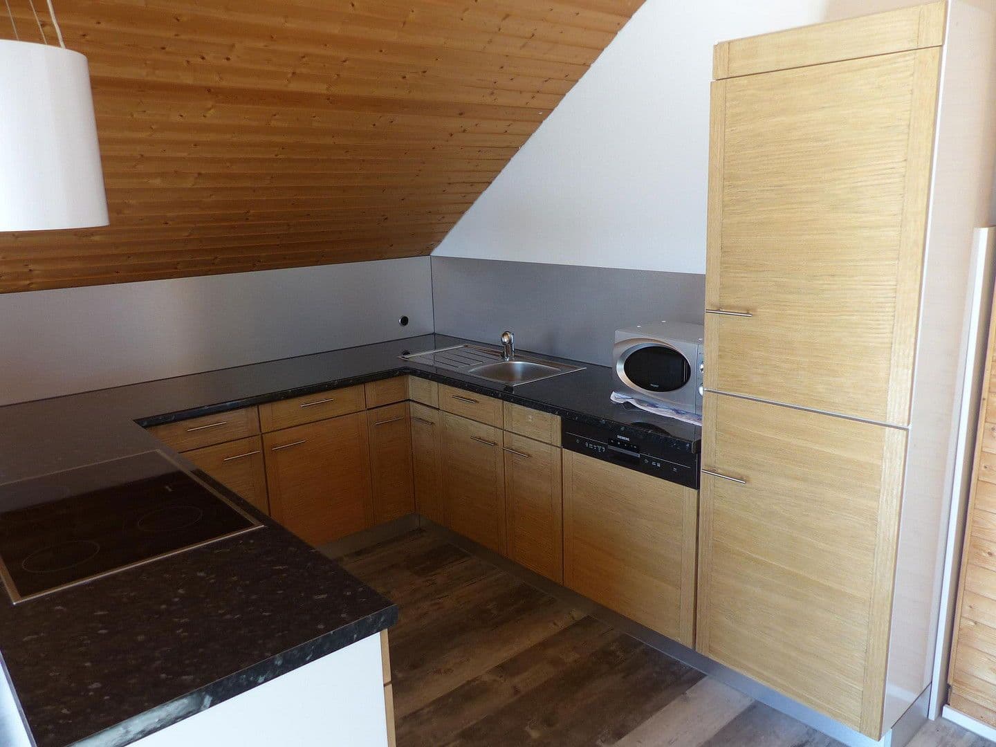 Pronájem bytu 3+1 60 m², Albstadt, Bádensko-Württembersko Pronájem bytu 3+1 60 m², Albstadt, Bádensko-Württembersko