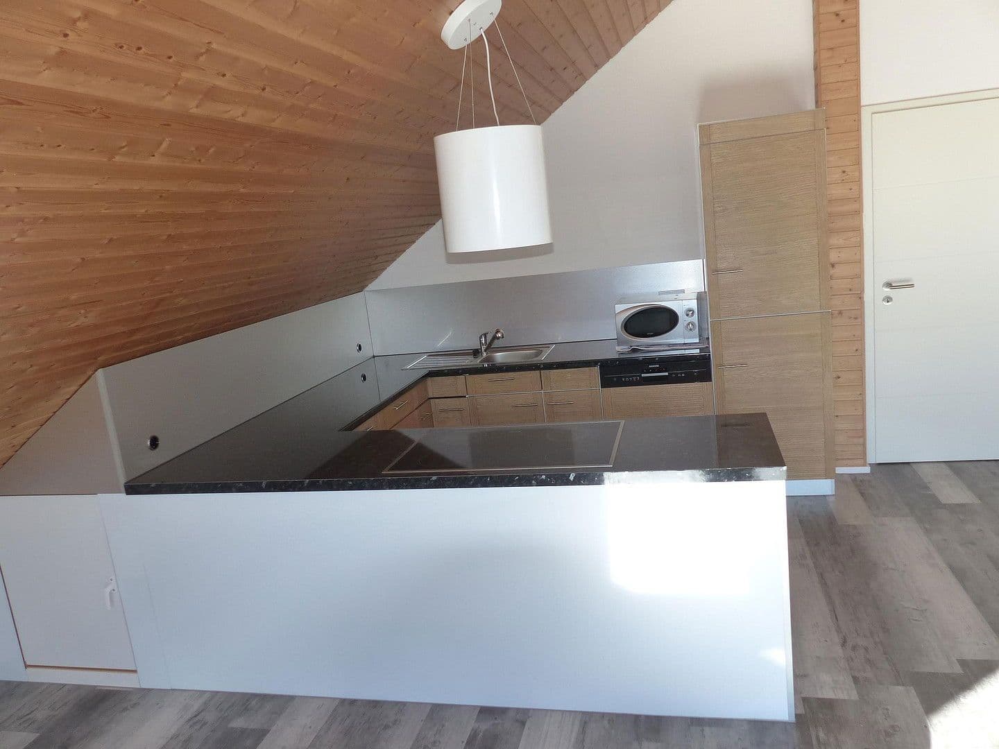 Pronájem bytu 3+1 60 m², Albstadt, Bádensko-Württembersko Pronájem bytu 3+1 60 m², Albstadt, Bádensko-Württembersko