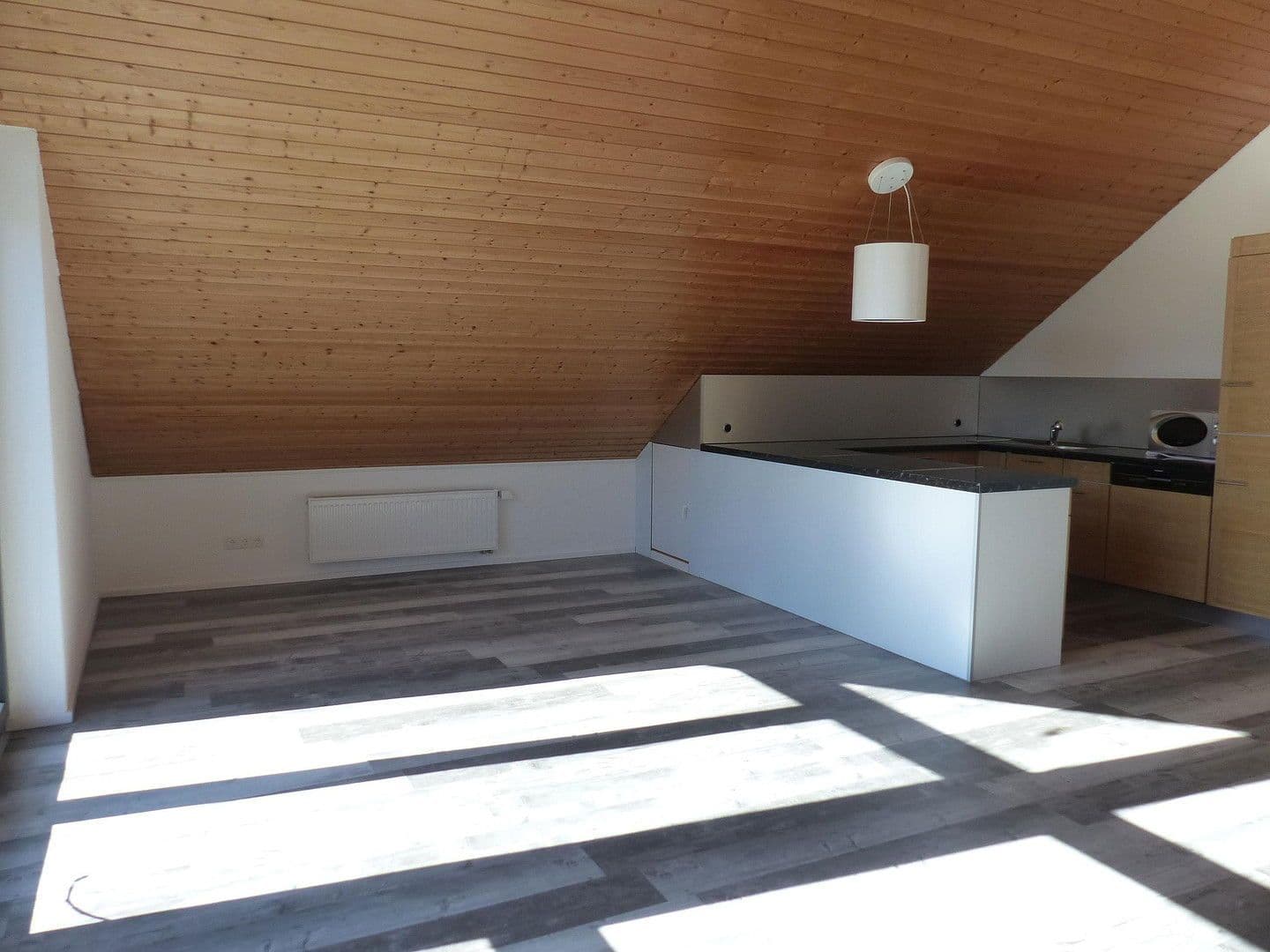 Pronájem bytu 3+1 60 m², Albstadt, Bádensko-Württembersko Pronájem bytu 3+1 60 m², Albstadt, Bádensko-Württembersko