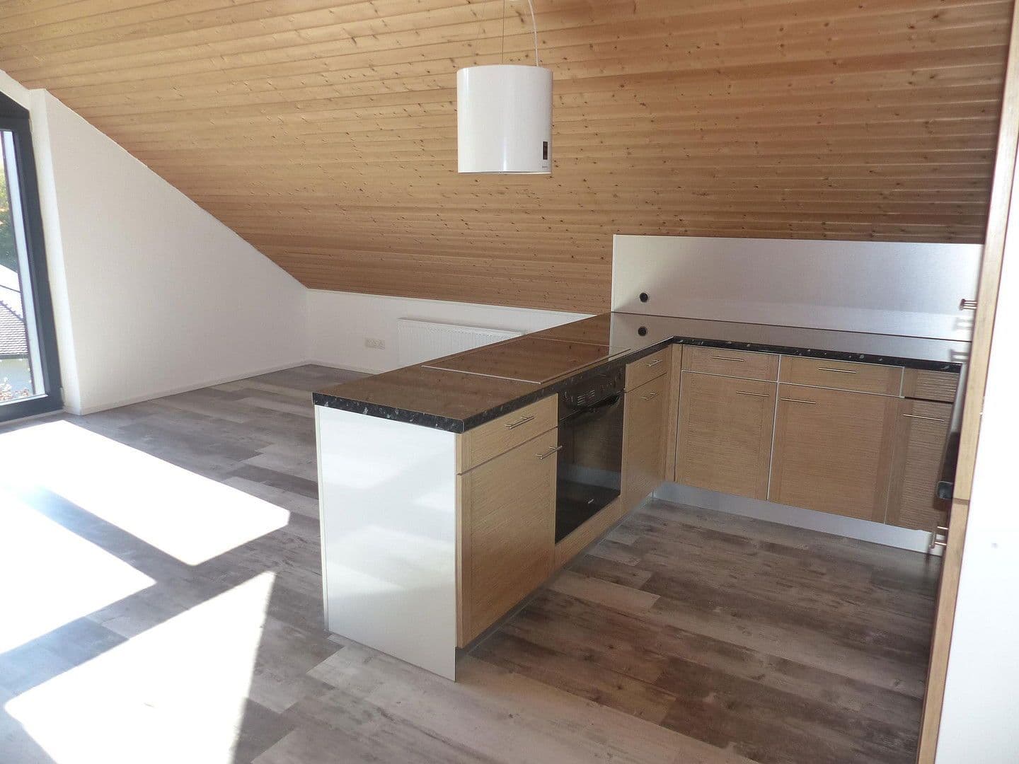 Pronájem bytu 3+1 60 m², Albstadt, Bádensko-Württembersko Pronájem bytu 3+1 60 m², Albstadt, Bádensko-Württembersko