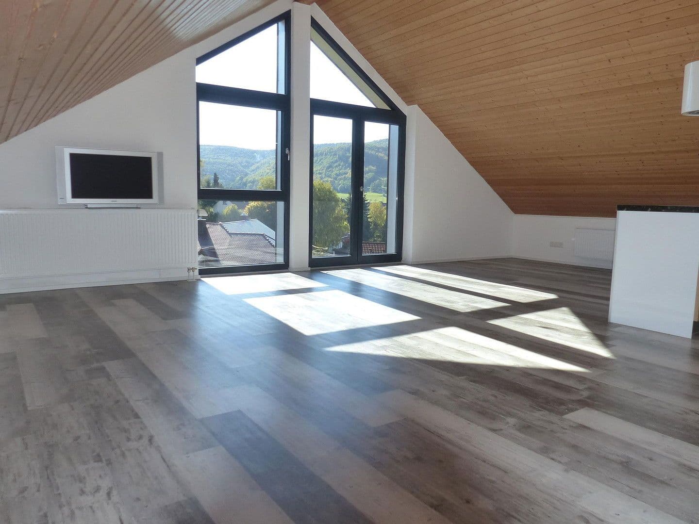 Pronájem bytu 3+1 60 m², Albstadt, Bádensko-Württembersko Pronájem bytu 3+1 60 m², Albstadt, Bádensko-Württembersko