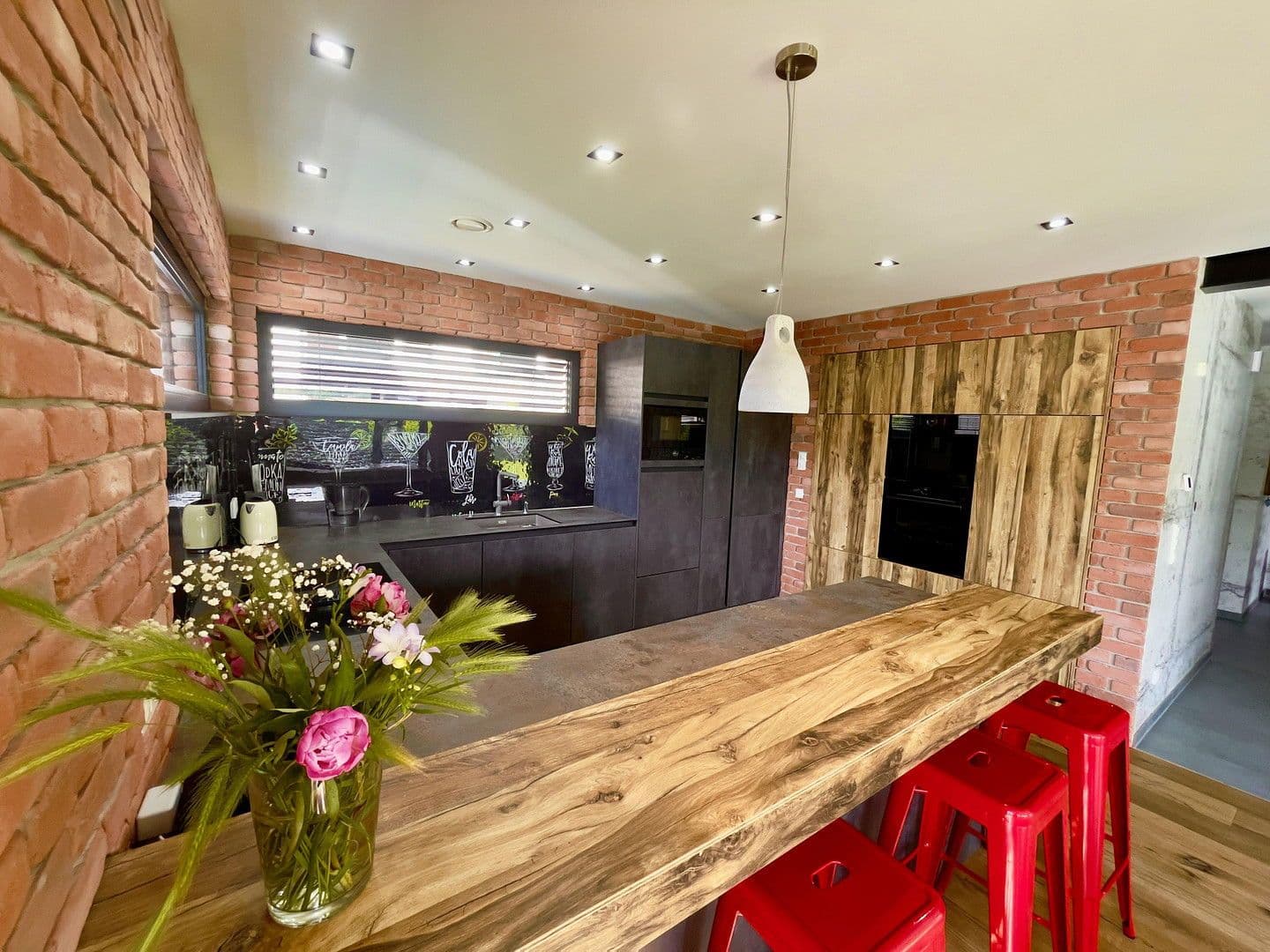 Prodej domu 163 m², pozemek 485 m², Waldshut-Tiengen, Bádensko-Württembersko Prodej domu 163 m², pozemek 485 m², Waldshut-Tiengen, Bádensko-Württembersko