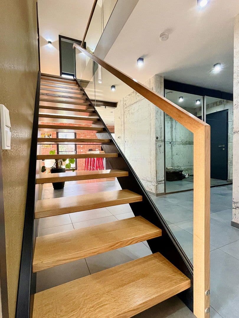 Prodej domu 163 m², pozemek 485 m², Waldshut-Tiengen, Bádensko-Württembersko Prodej domu 163 m², pozemek 485 m², Waldshut-Tiengen, Bádensko-Württembersko