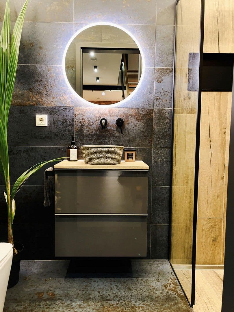 Prodej domu 163 m², pozemek 485 m², Waldshut-Tiengen, Bádensko-Württembersko Prodej domu 163 m², pozemek 485 m², Waldshut-Tiengen, Bádensko-Württembersko