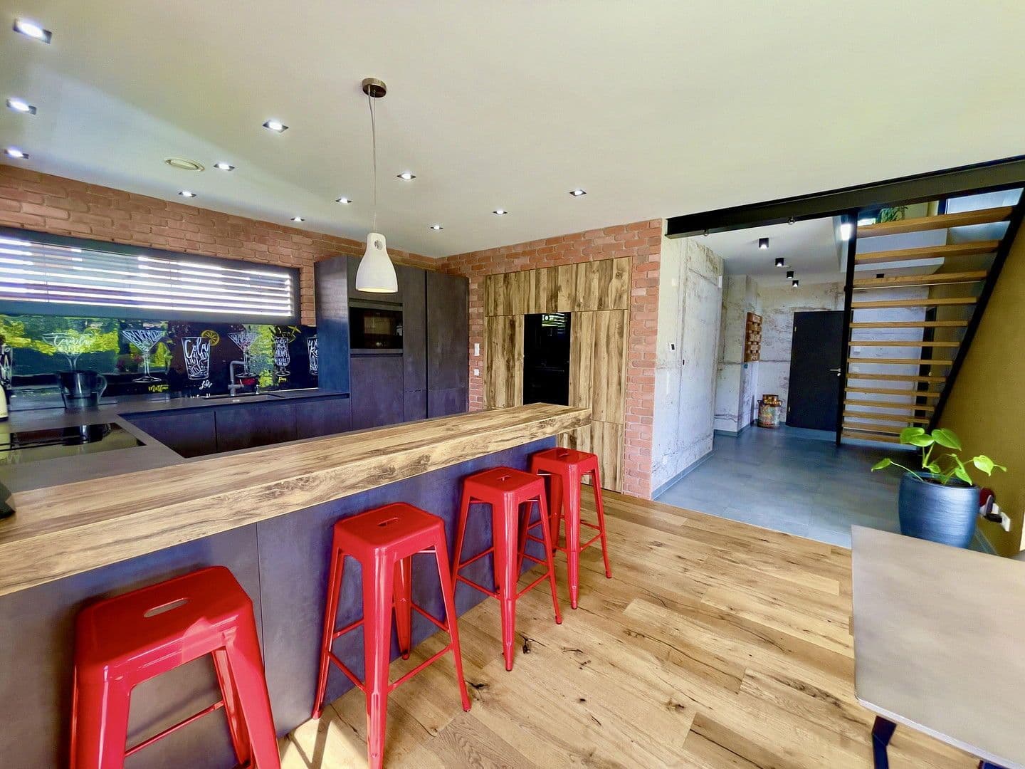 Prodej domu 163 m², pozemek 485 m², Waldshut-Tiengen, Bádensko-Württembersko Prodej domu 163 m², pozemek 485 m², Waldshut-Tiengen, Bádensko-Württembersko