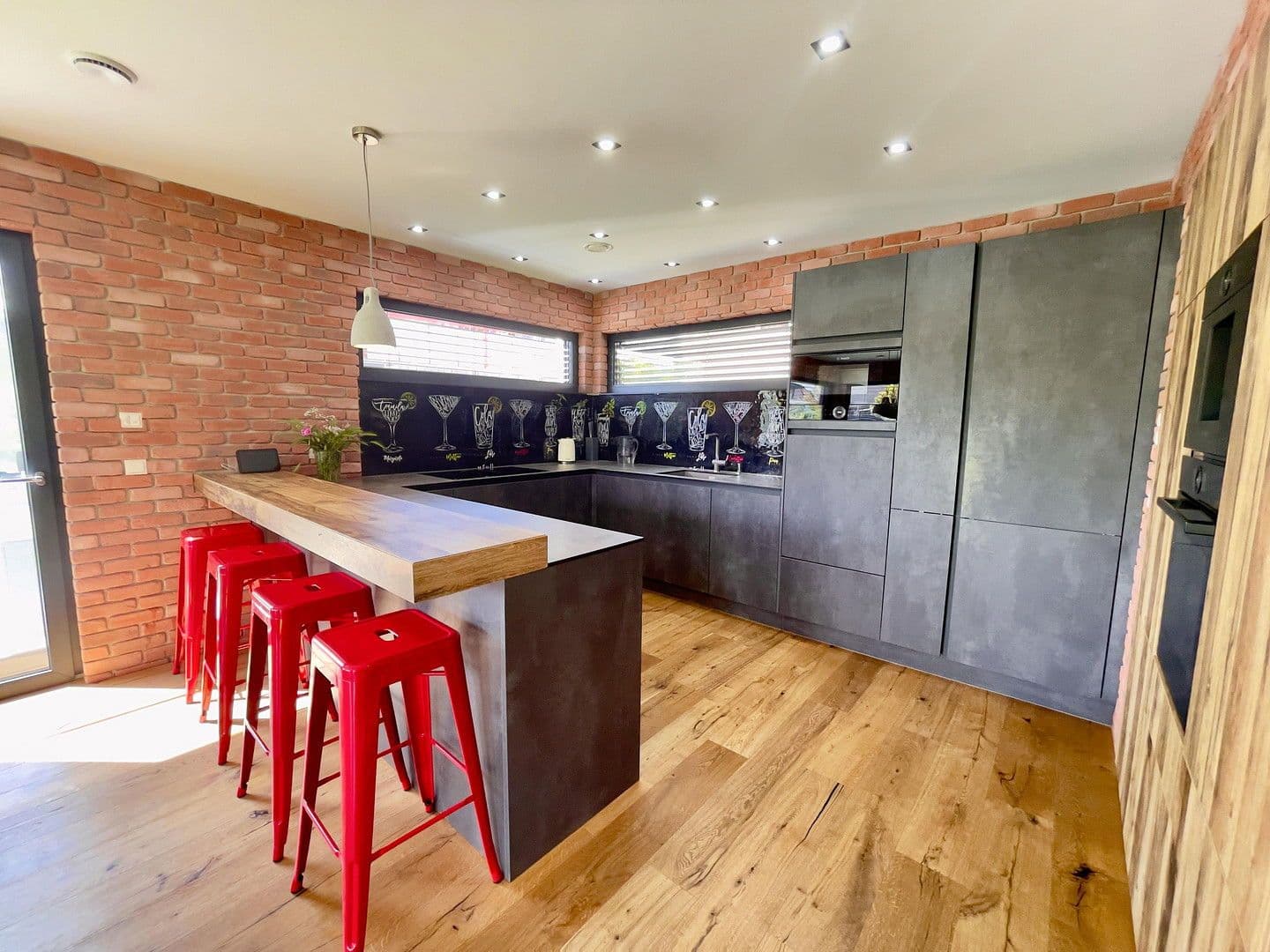 Prodej domu 163 m², pozemek 485 m², Waldshut-Tiengen, Bádensko-Württembersko Prodej domu 163 m², pozemek 485 m², Waldshut-Tiengen, Bádensko-Württembersko