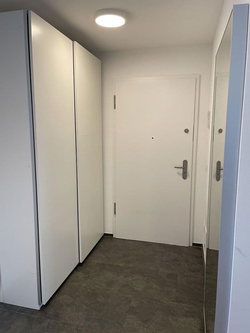 Pronájem bytu 3+1 89 m², Stuttgart, Bádensko-Württembersko Pronájem bytu 3+1 89 m², Stuttgart, Bádensko-Württembersko