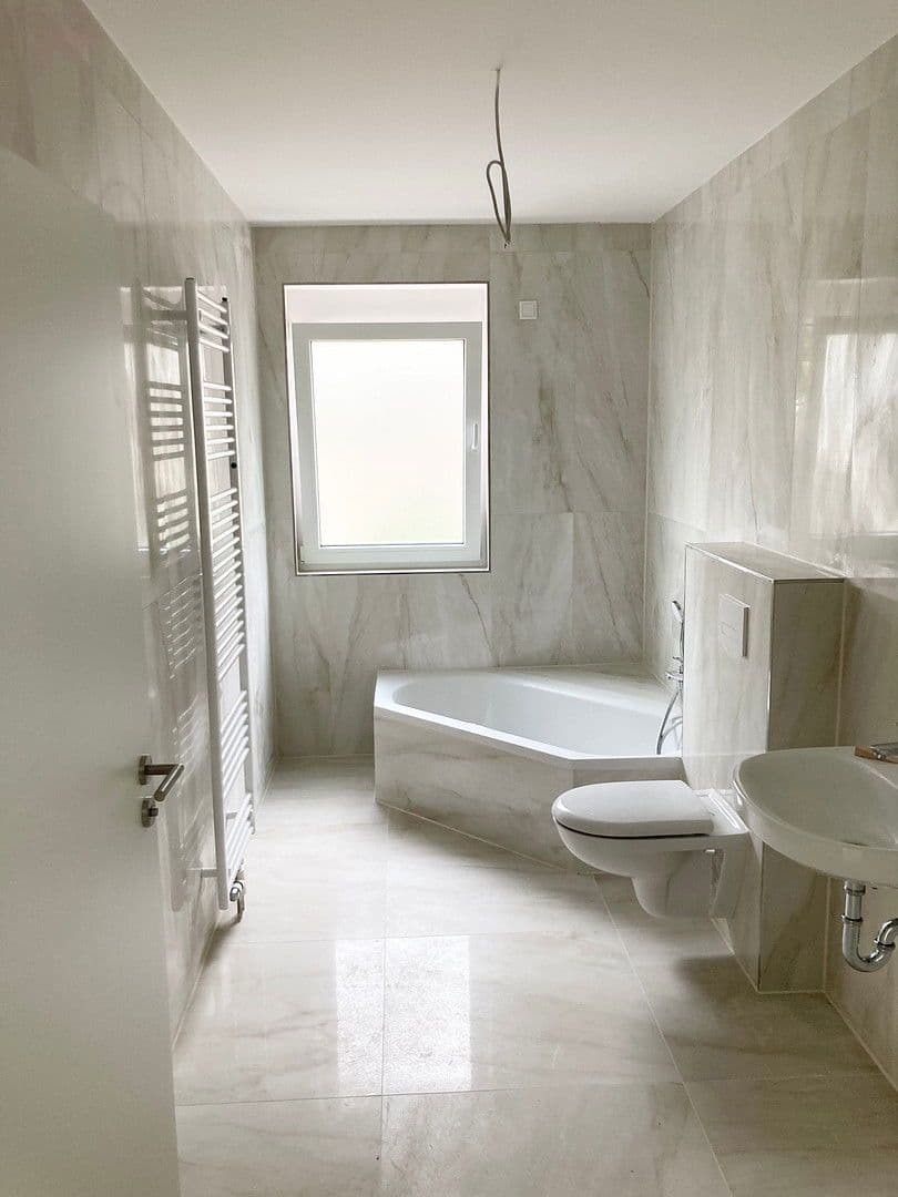 Pronájem bytu 3+1 85 m², Biedenkopf, Hessen Pronájem bytu 3+1 85 m², Biedenkopf, Hessen